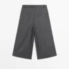 Bermuda long en laine avec pinces Bermuda long en laine avec pinces