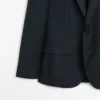 Blazer de costume en laine fraîche micro-texturée Blazer de costume en laine fraîche micro-texturée