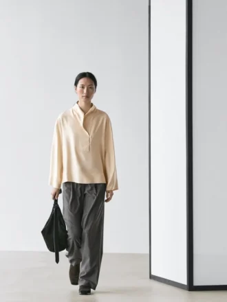 Blouse fluide avec détail plastron