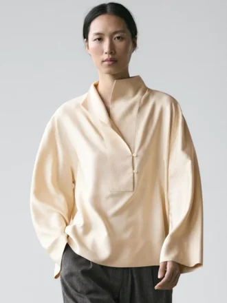 Blouse fluide avec détail plastron