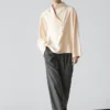 Blouse fluide avec détail plastron Blouse fluide avec détail plastron