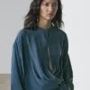 Blouse fluide à encolure croisée Blouse fluide à encolure croisée