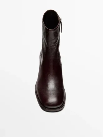 Bottines plates en cuir craquelé Bottines plates en cuir craquelé