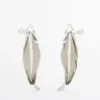 Boucles d’oreilles en forme de feuilles irrégulières Boucles d’oreilles en forme de feuilles irrégulières