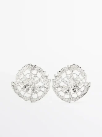 Boucles d&rsquo;oreilles rondes en dentelle