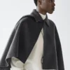 Cape en mélange de laine avec col chemise Cape en mélange de laine avec col chemise