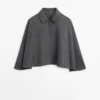 Cape en mélange de laine avec col chemise Cape en mélange de laine avec col chemise