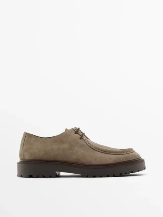 Chaussures en daim à bout mocassin