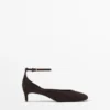 Chaussures à talons avec empeigne carrée Chaussures à talons avec empeigne carrée