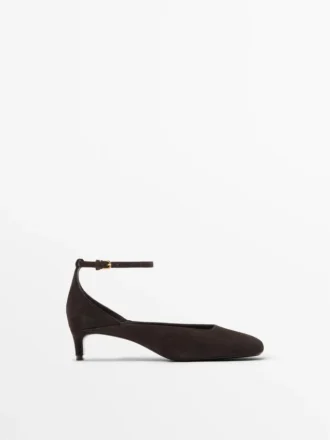 Chaussures à talons avec empeigne carrée