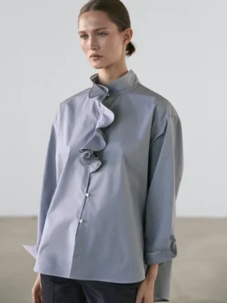 Chemise avec col à volants
