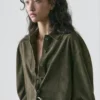Chemise en cuir suédé avec coutures Chemise en cuir suédé avec coutures