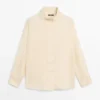 Chemise en soie avec boutons Chemise en soie avec boutons