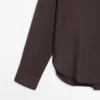 Chemise fluide avec détails boutonnés Chemise fluide avec détails boutonnés