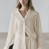 Chemise fluide avec détails plissés Chemise fluide avec détails plissés