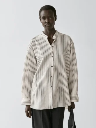 Chemise fluide à rayures avec col montant