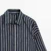 Chemise fluide à rayures avec détail de poche
