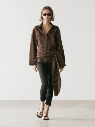 Chemise rayée avec détail d’écharpe