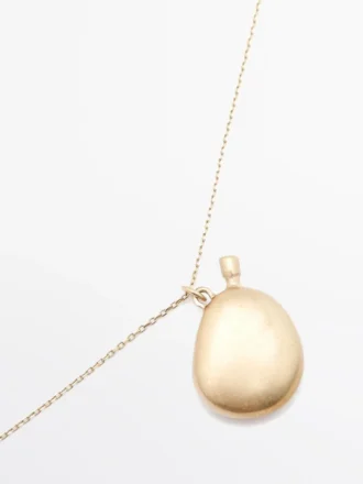 Collier avec pendentif en métal Collier avec pendentif en métal