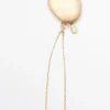 Collier avec pendentif en métal
