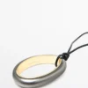 Collier avec pendentif ovale Collier avec pendentif ovale