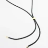 Collier avec pendentif ovale Collier avec pendentif ovale