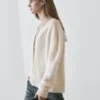 Gilet en laine à mailles torsadées Gilet en laine à mailles torsadées