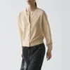 Gilet en tricot de laine à col rond Gilet en tricot de laine à col rond