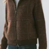 Gilets en tricot à carreaux, texture feutrée, en alpaga Gilets en tricot à carreaux, texture feutrée, en alpaga