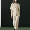 Gilets en tricot d&rsquo;alpaga et de laine à col en V
