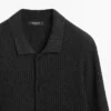 Gilets en tricot de coton et laine mélangés avec boutons Gilets en tricot de coton et laine mélangés avec boutons