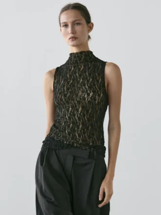 Haut en dentelle transparente