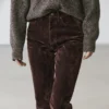 Jean bootcut à taille haute et finition floquée