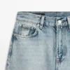 Jean à coupe droite et taille haute Jean à coupe droite et taille haute