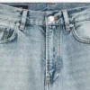Jean à coupe droite et taille haute Jean à coupe droite et taille haute