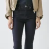 Jean skinny à taille haute et bas évasés Jean skinny à taille haute et bas évasés