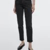 Jean slim court à taille moyenne Jean slim court à taille moyenne