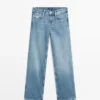 Jean taille basse à coupe droite Jean taille basse à coupe droite
