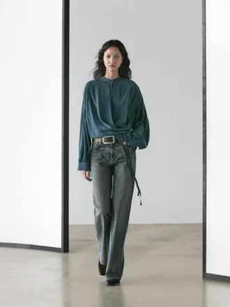Blouse fluide à encolure croisée