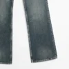 Jean à taille moyenne, coupe droite évasée