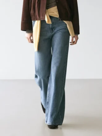 Jean à taille moyenne et pattes d&rsquo;éléphant