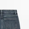 Jean taille moyenne à jambes larges Jean taille moyenne à jambes larges