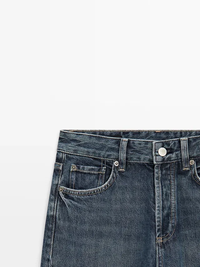 Jean taille moyenne à jambes larges Jean taille moyenne à jambes larges