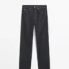 Jeans confort à taille haute et coupe droite Jeans confort à taille haute et coupe droite