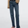 Jeans confort à taille haute et coupe droite Jeans confort à taille haute et coupe droite