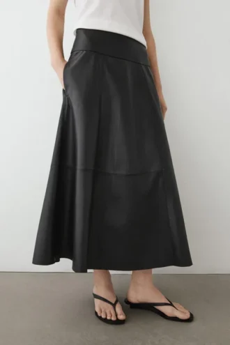 Jupe midi en cuir nappa avec coutures