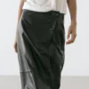 Jupe midi en cuir nappa avec coutures Jupe midi en cuir nappa avec coutures