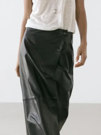Jupe midi en cuir nappa avec coutures