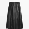 Jupe midi en cuir nappa avec coutures Jupe midi en cuir nappa avec coutures