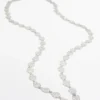 Long collier en dentelle à plusieurs façons de porter Long collier en dentelle à plusieurs façons de porter